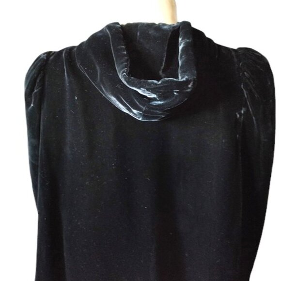 1930s True Deco Vintage Black Real Velvet Shorter Evening Cape With A Hood - Picture 4 of 15